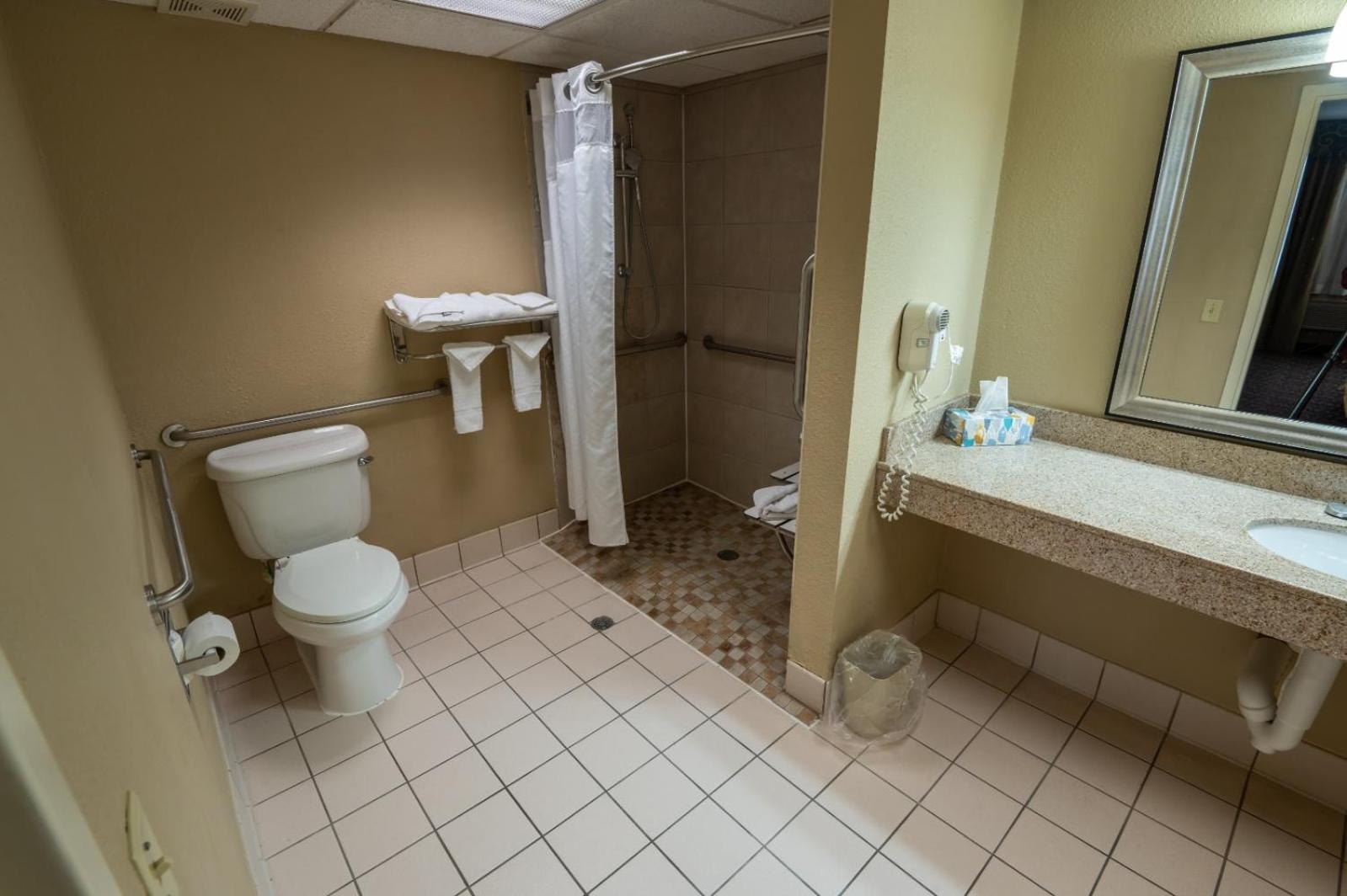 Quality Inn & Suites Downtown Менсфілд Екстер'єр фото