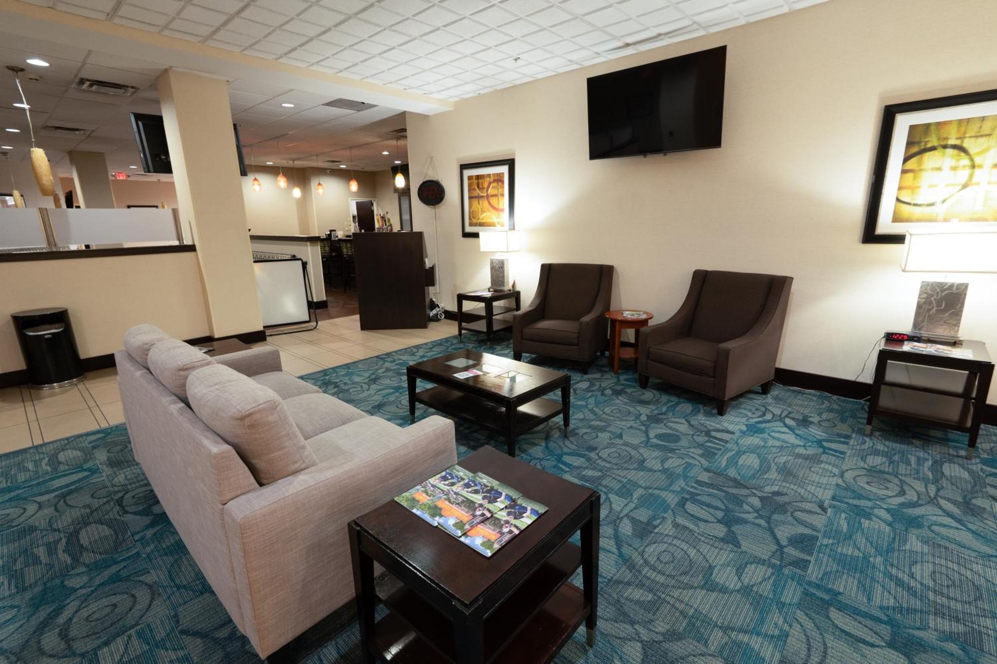 Quality Inn & Suites Downtown Менсфілд Екстер'єр фото
